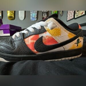Nike SB Dunk Low Tie-Dye Black Raygun